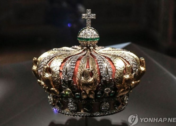 <b>루브르</b> 박물관 <b>사다리차 절도</b>, 당신의 보물도 위험? 문화재... 