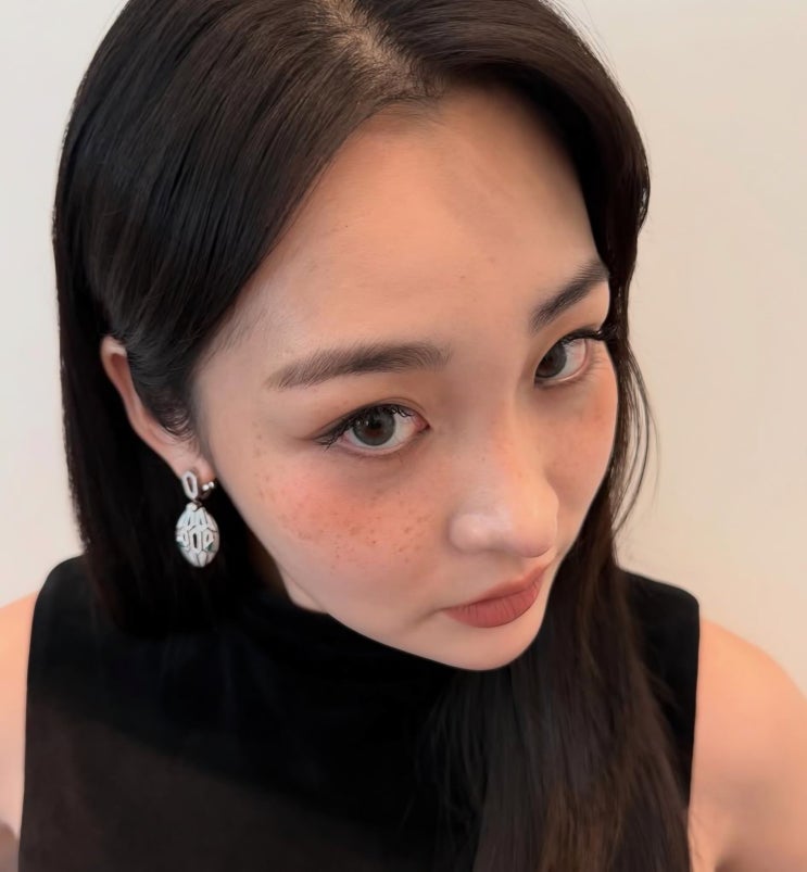  "쌩얼에 그대로" 김민하 주근깨 메이크업, 반응 난리난 이유