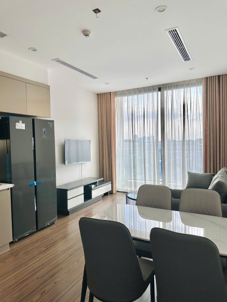  하노이 웨스트포인트 W3동 75m2 2룸 풀옵션 2200만동 ( Vinhomes Westpoint ) 좋은 아파트 임대 알려드립니다