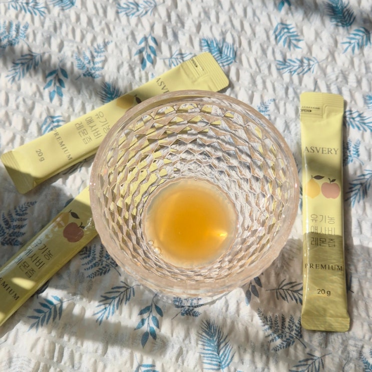  시큼할줄 알았는데 이 조합 너무 좋은데요? 애즈베리 유기농레몬즙+애사비=초딩입맛에도 맛도리
