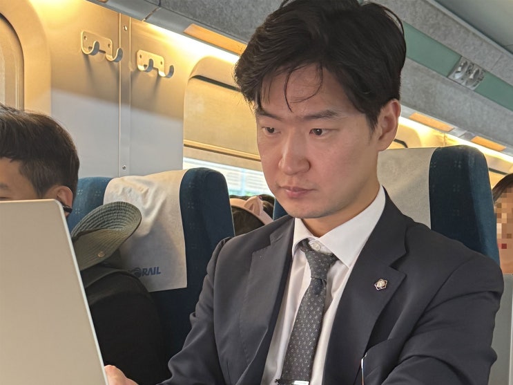 <b>강제추행</b> <b>기소</b>유예, 초반 ‘변호사 조력’ 유무로 결과가... 