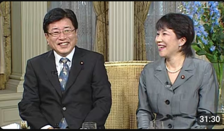일본 첫 여성 총리의 '<b>퍼스트 젠틀맨</b>'도 주목받고 있다
