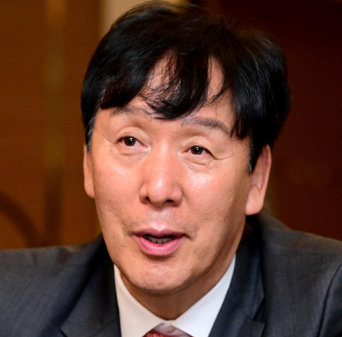 신영철 감독 <b>데뷔</b>전 OK저축은행 삼성화재에 극적인 <b>승리</b>