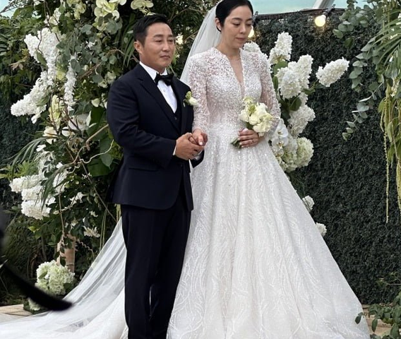 <b>김병만</b> <b>결혼식</b> 사랑과 <b>눈물의</b> 순간들