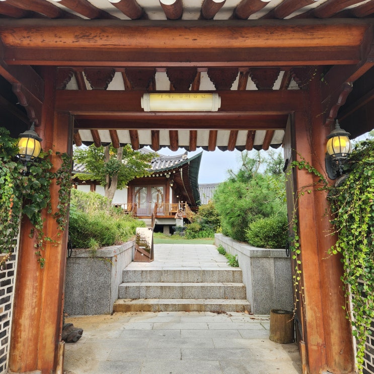  [시흥] 청화공간 _ 한옥 감성 정원있는 대형 베이커리 카페