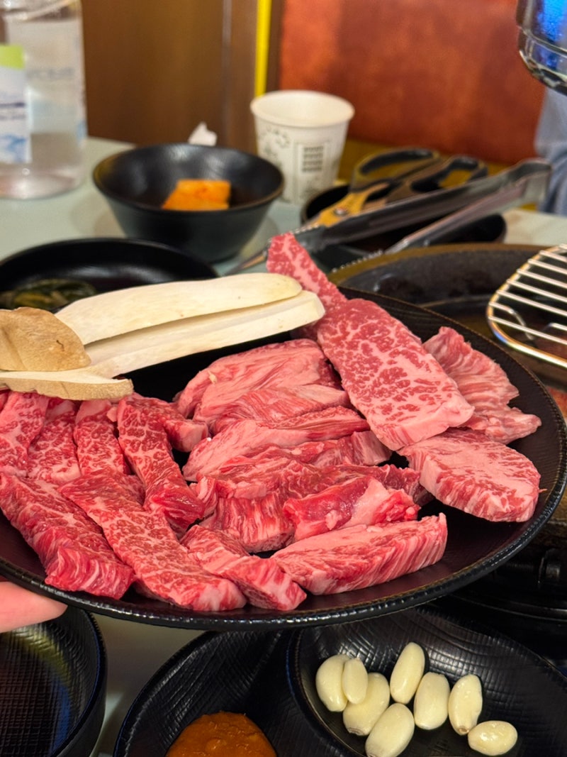 [부산 북구] 개그맨 이상준 소고기 맛집, 전 메뉴 1등급 이상의 한우를 사용하는 '꾸석지돌판....