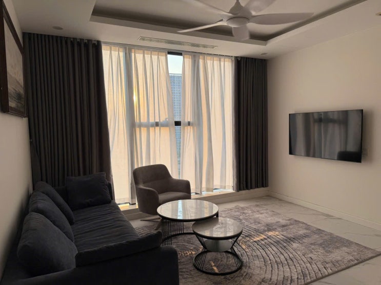  하노이 선샤인시티 S4 2룸 +1 풀옵션 96 Sunshine City Ciputra 아파트 임대 정보 알려드립니다