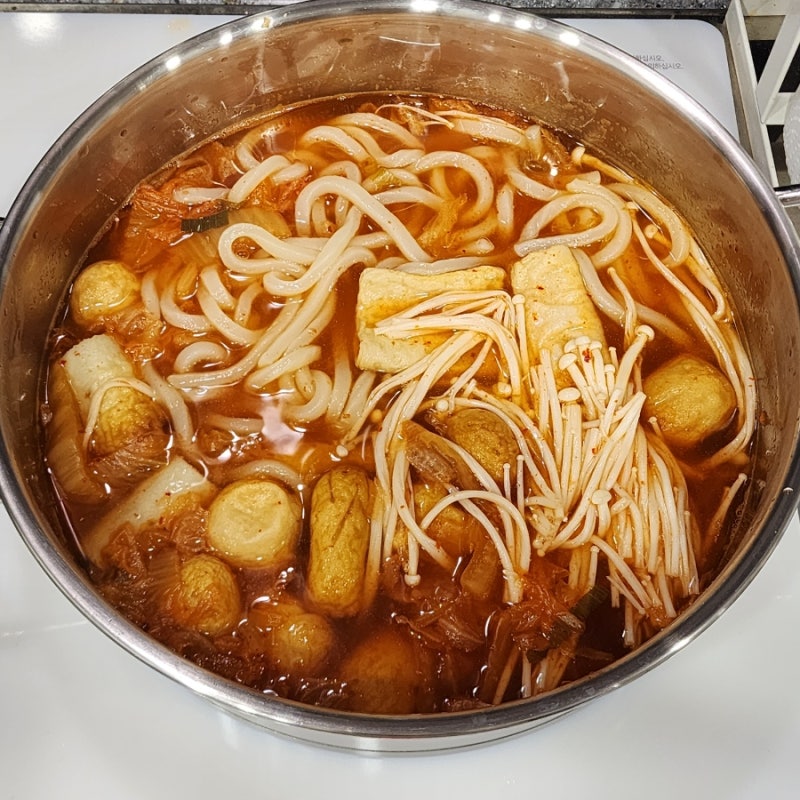 캠핑 간단 국물요리 메뉴 투다리 김치 오뎅 전골 오뎅탕 밀키트 추천 김치우동 레시피