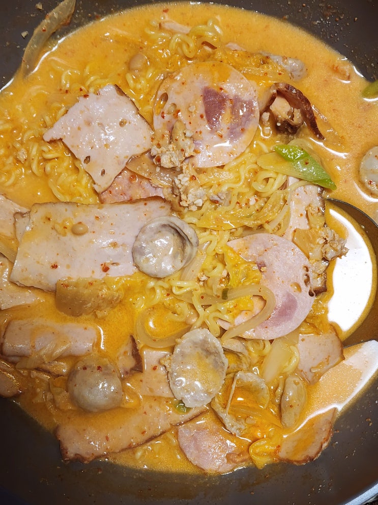  수제 소시지 만들기, 도시외양간 부대찌개 밀키트