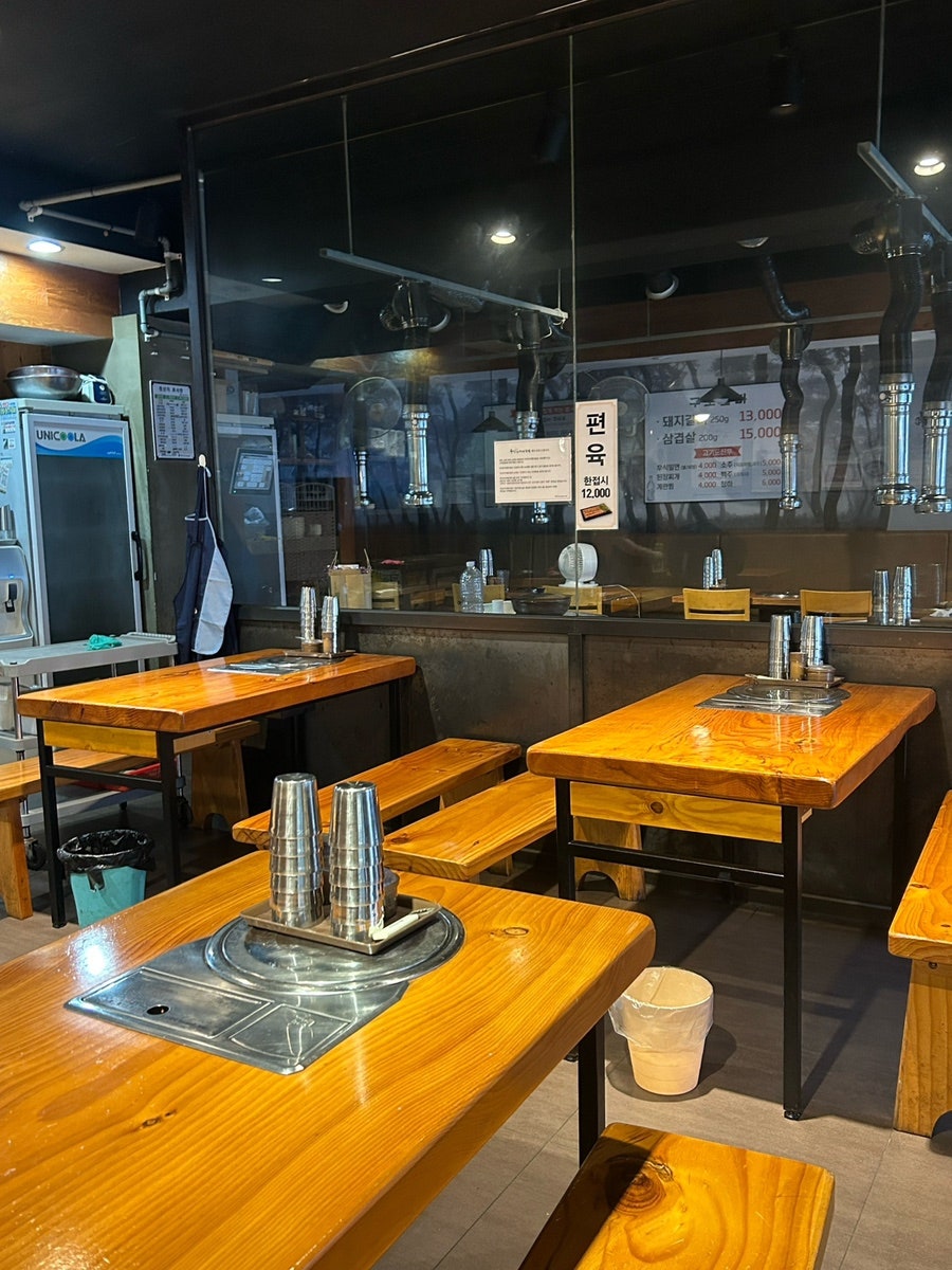부산아지매국밥 명일역점 사진 4