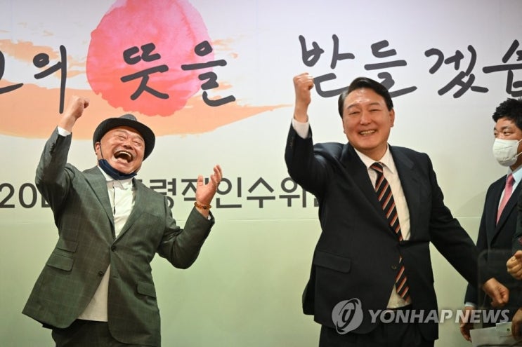  “정치는 내 길 아니었다… 김흥국, 노래로 돌아온 호랑나비”