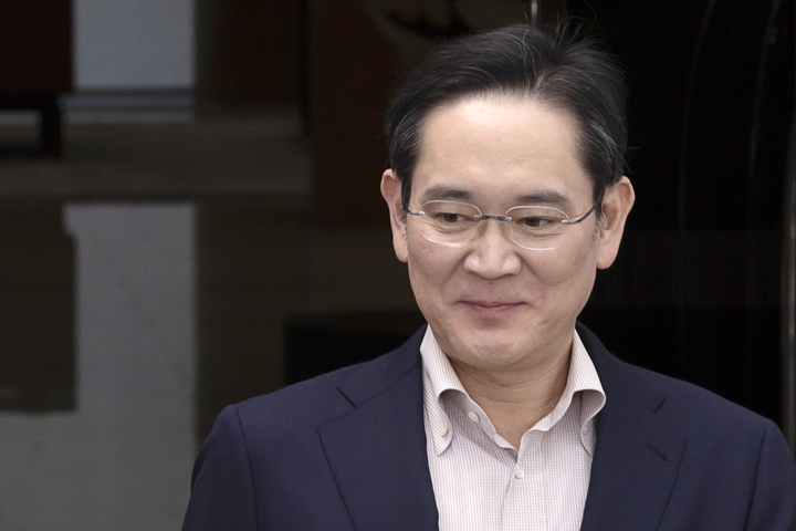 <b>이재용</b> 회장 <b>뉴삼성</b> 시대로 가속페달 기술 초격차 보여주나