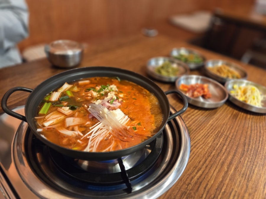 김춘봉돼지찌개 사진 6