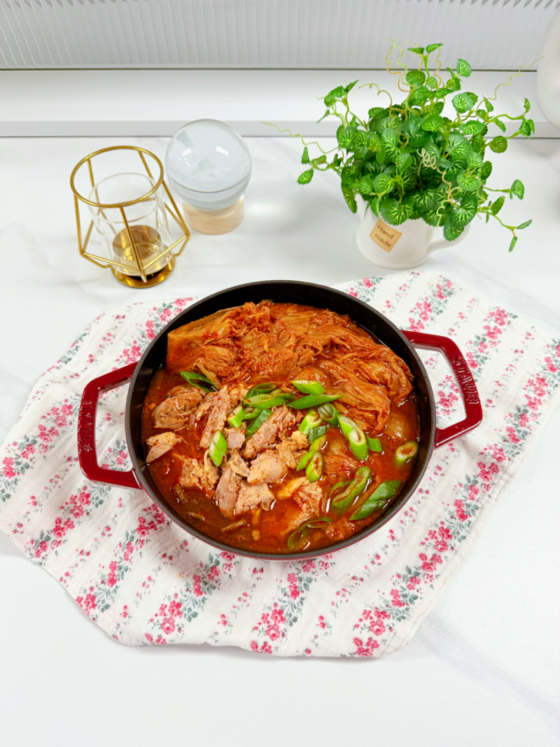 압력솥 묵은지 김치찜 부드러운 돼지고기 힐링 레시피