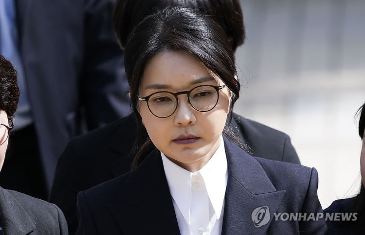 <b>특검</b>, 통일교발 ‘그라프 목걸이·<b>샤넬백</b>’ 실물 확보 — <b>김건희</b>... 