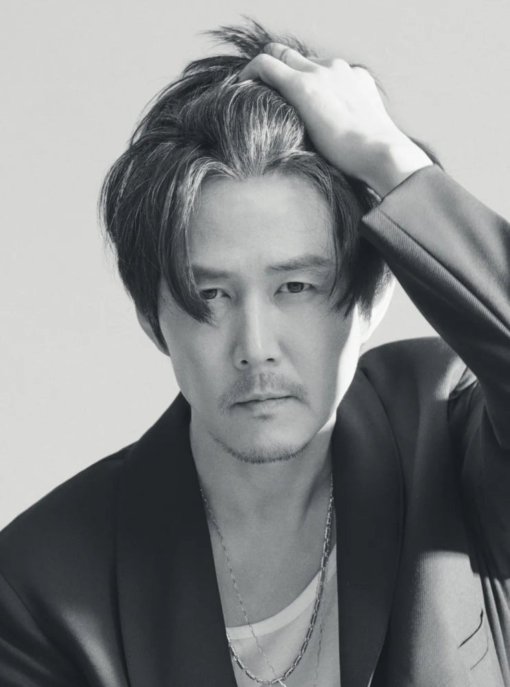 <b>이정재</b> 사진’에 5억 원 송금…50대 여성의 <b>로맨스 스캠</b>... 