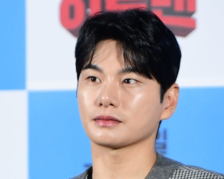 <b>이이경</b> 사생활 <b>루머</b> 확산, 허위사실 <b>유포</b> 결론: 가짜 카톡 캡처... 