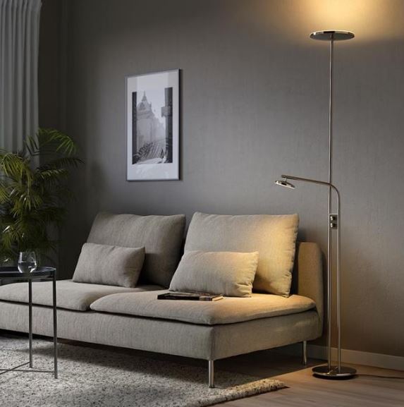  “거실·서재 빛의 중심! IKEA ISJAKT LED Floor Lamp – 상향조명 + 독서등을 하나로”