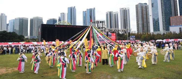연수구, 능허대 축제 백제 사신 행렬 성료…‘현대판 사신 외교’