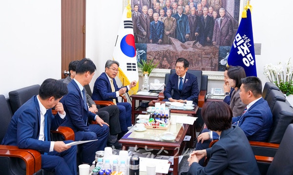  광주미래산업 비상회의 대표단, 정청래 더불어민주당 대표 만나 대통령공약 ‘국가AI컴퓨팅센터 설립 이행’ 촉구
