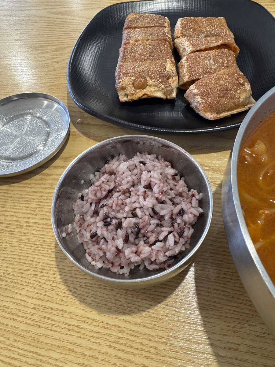 왕언니육칼밥 일신점 사진 6