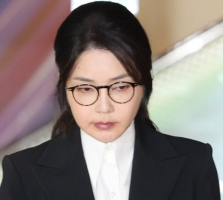 통일교 ‘<b>김건희</b> 여사 명품 선물’ 논란, <b>그라프 목걸이</b>... 