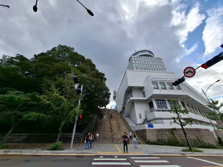  [서울 중구] 남산에 오르다 (1) - 남산 오르미, 한양공원비, 삼순이 계단, 조선신궁 터, 일본군 '위안부' 피해자 기림비