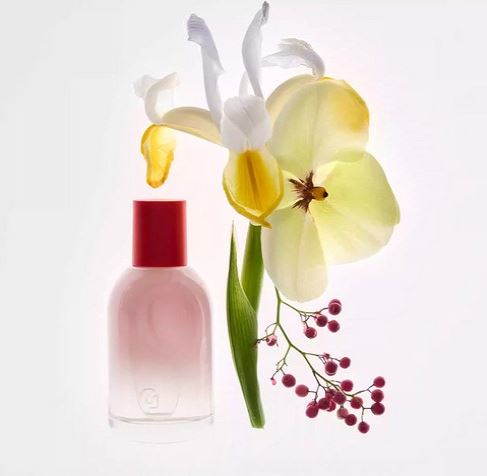  “정유미가 3년째 꾸준히 사용하는 향수” | 부드럽게 감싸는 ‘살 냄새’처럼, Glossier You Eau de Parfum