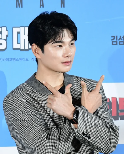 <b>이이경 루머 유포자</b> / AI 조작 폭로 / 돈·협박 의혹 부인... 