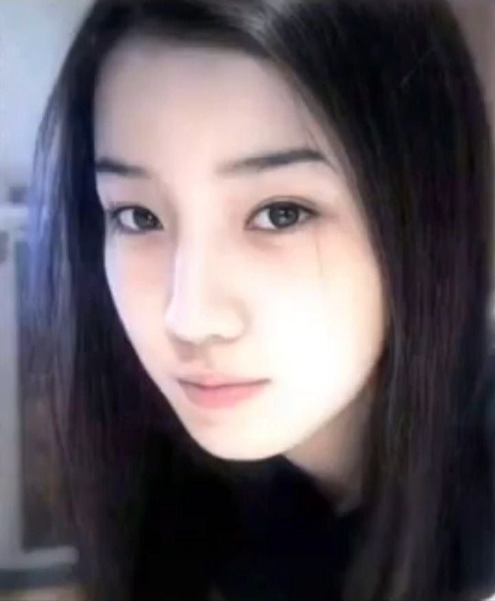 이렇게 예뻤다고? YG 연습생 중 ‘비주얼 원탑’이었던 2NE1 박봄 리즈 시절