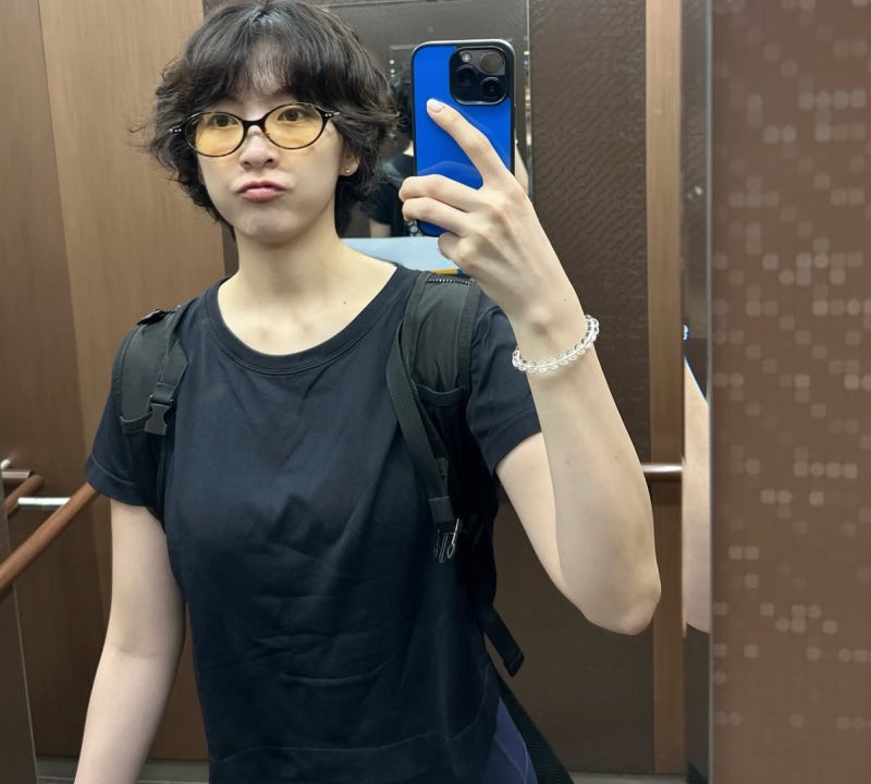 빈티지한 무드 한 스푼, 카라 강지영 숏단발 따라잡기