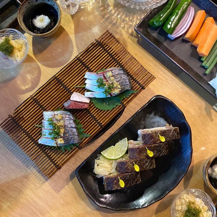  공덕역 맛집 술집 사랑과평화 공덕 경의선숲길 가성비 봉초밥 회코스요리 이자카야 애견동반 주차가능
