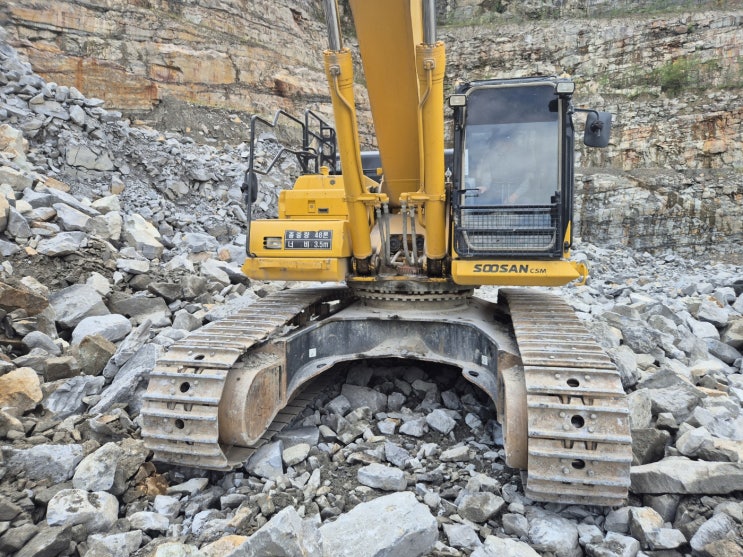  코마스 PC490LC 2022년식 1억5000만원 판매합니다.