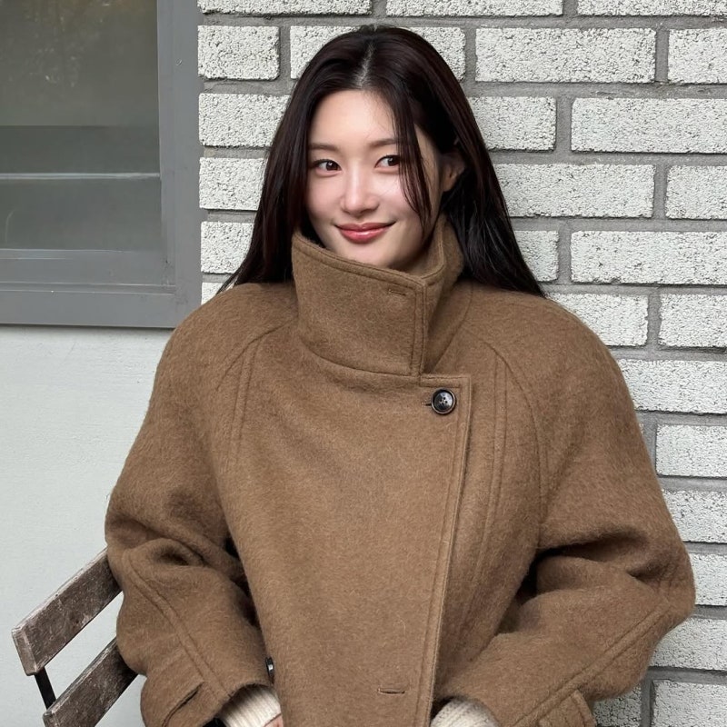 정채연 인스타그램 겨울 데일리룩 코디 옷? 온앤온 여자 하프 코트 추천