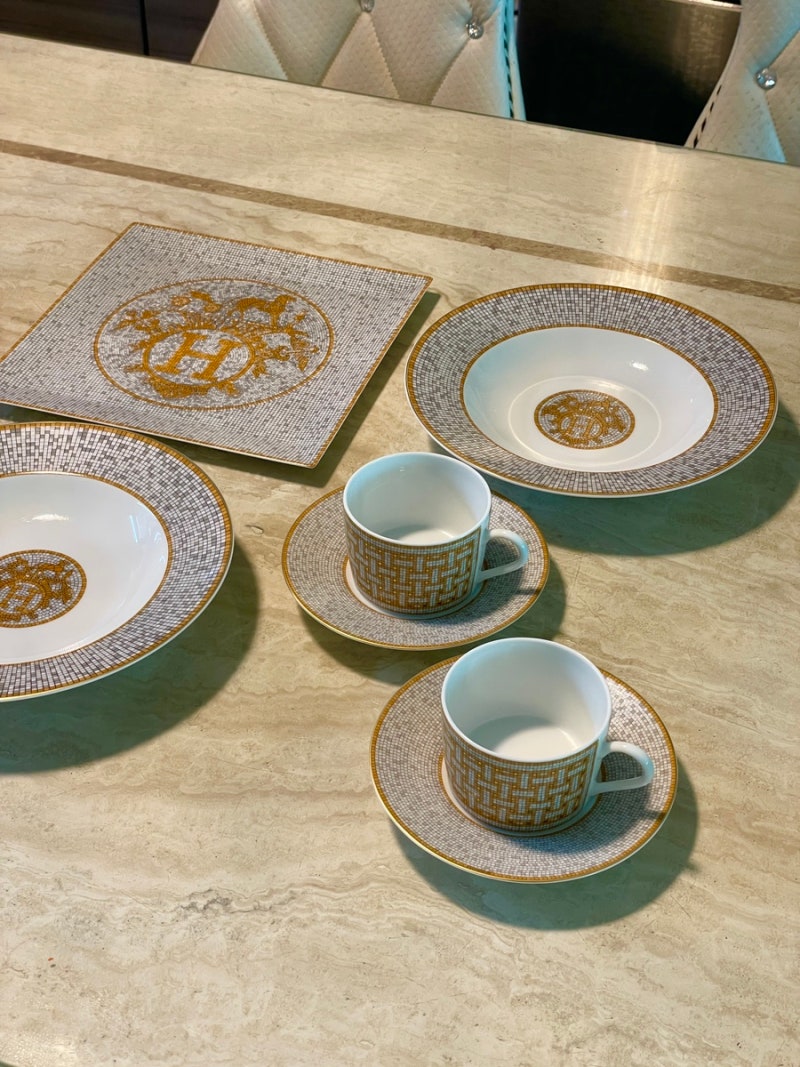 [에르메스/HERMES] 에르메스 모자이크 골드 머그컵, 오발 플레이트, 디저트 플레이트, 찻잔, 스....