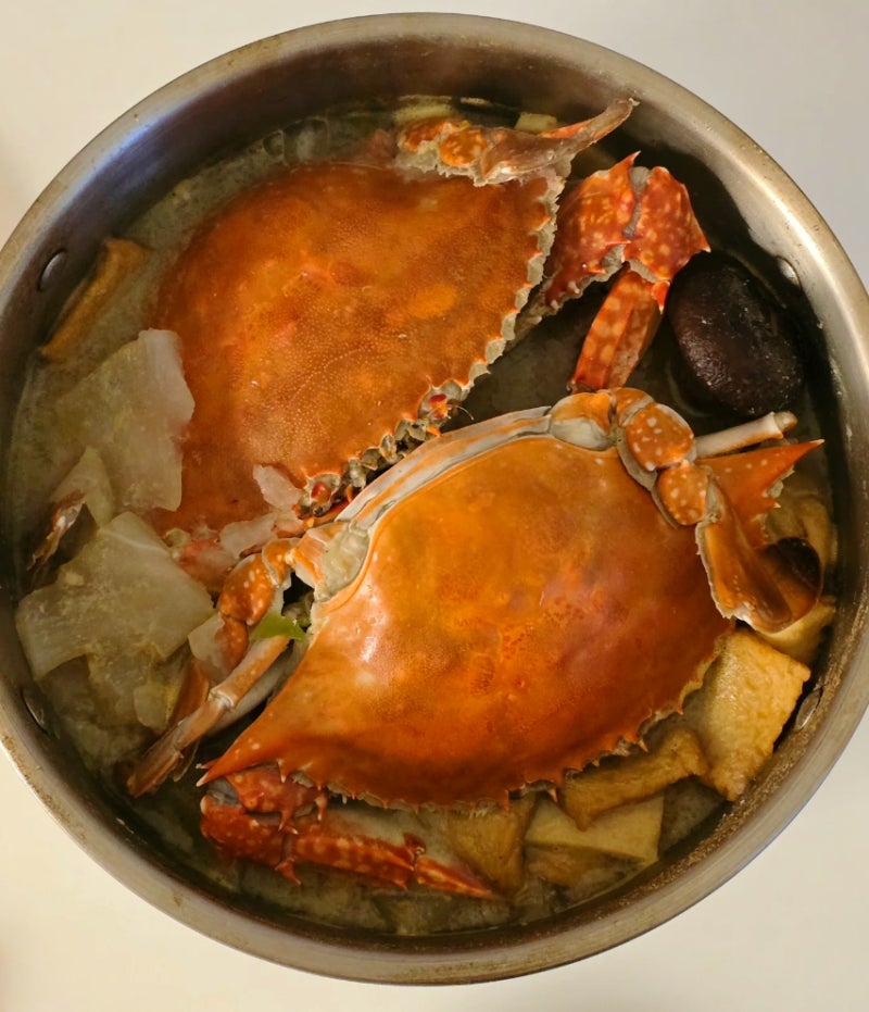 찬바람 불 때 뜨끈한 국물요리! 꽃게어묵탕 레시피