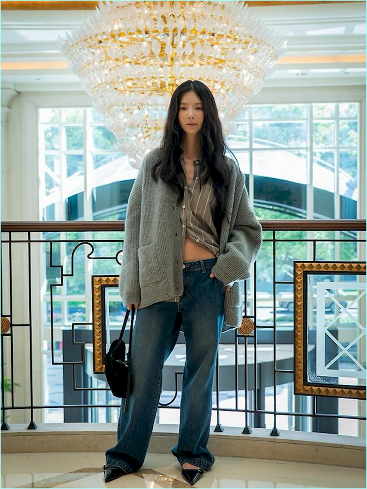  장재인 셔츠+가디건 코디, 왜 야하지 않고 고급스러울까?