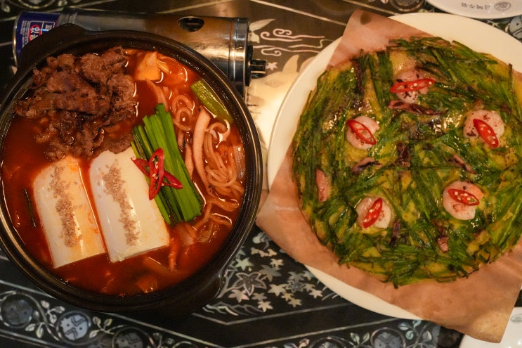  홍대 곱도리탕 맛집 금복주류 홍대점 — 곱도리탕과 전의 조합이 훌륭함