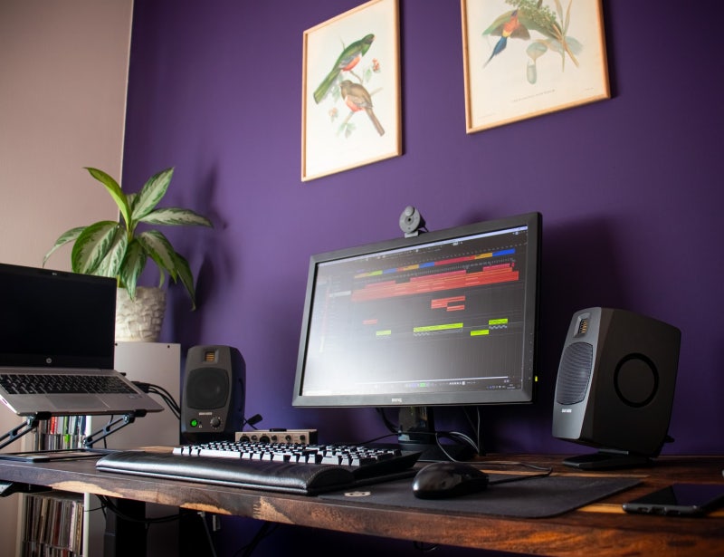 adam-audio-d3v-desktop-monitor-lifestyle-image-3.jpg?type=w800