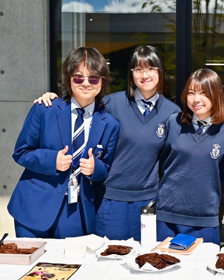  해로우 아피 국제학교 베이크 세일, 일본 기숙사 학교의 따뜻한 하루