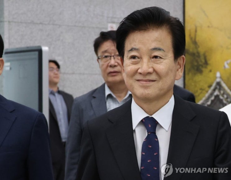 “판문점 단장한 北…<b>정동영</b> ‘트럼프-김정은, 이번이 마지막... 