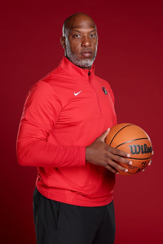 “<b>NBA</b> 개막과 동시에 터진 초대형 <b>스캔들</b>, 빌럽스 감독 체포!”