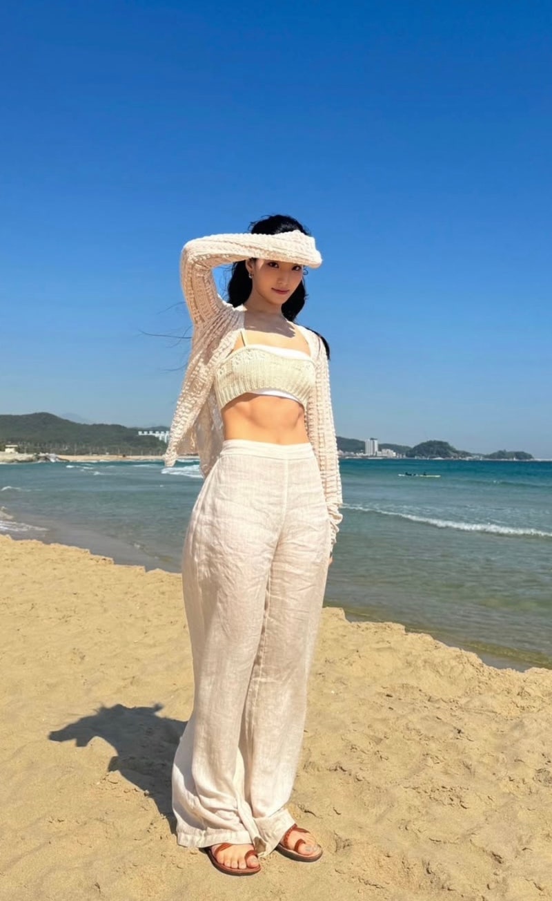 이찬혁과 열애 후 결별 기립근 보근 몸매, 프로미스나인 아이돌 출신 배우 ‘이새롬’ 프로....