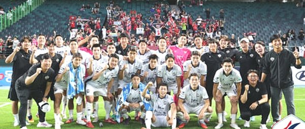 김천 상무 <b>이동경</b>의 멀티골로 전북에 역전승