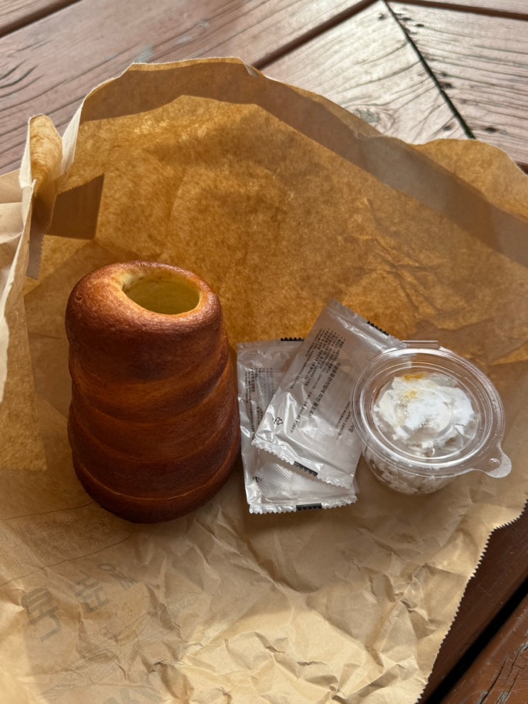  신시모도 카페 하라보라 굴뚝빵 맛집 섬 여행 필수 코스