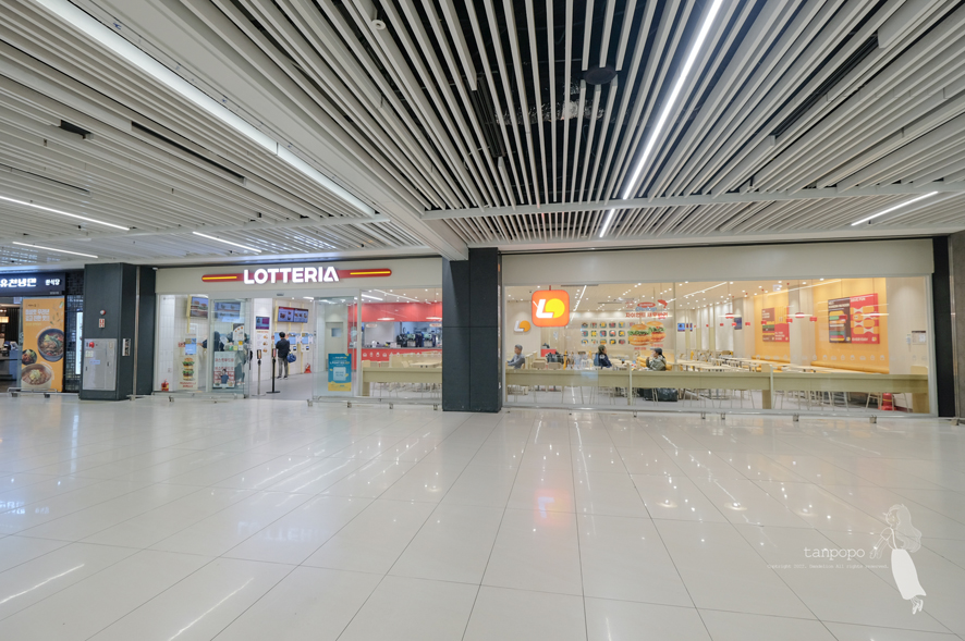 엔제리너스 김포공항1층점 사진 2