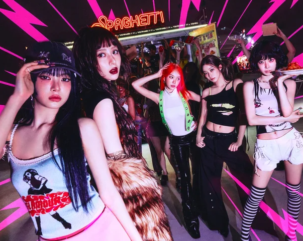 "EAT IT UP!" <b>르세라핌</b>, 55개국 아이튠즈 <b>1위</b>로 전 세계 섭렵