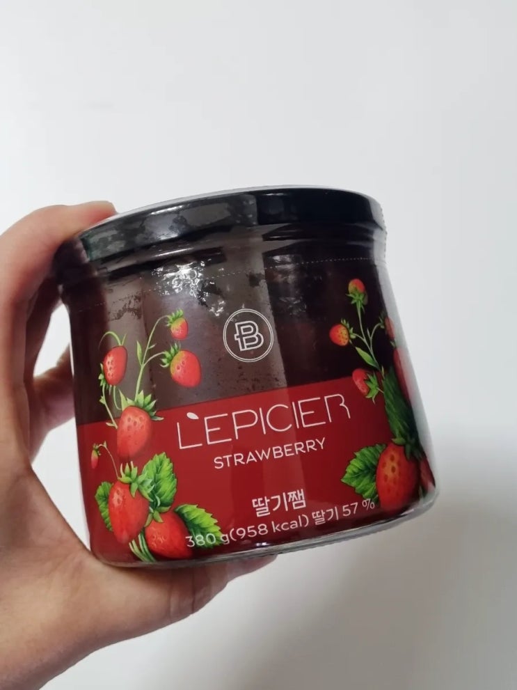 파리바게뜨 레피시에 딸기잼(영양정보) 식빵에 바르니 맛있네~