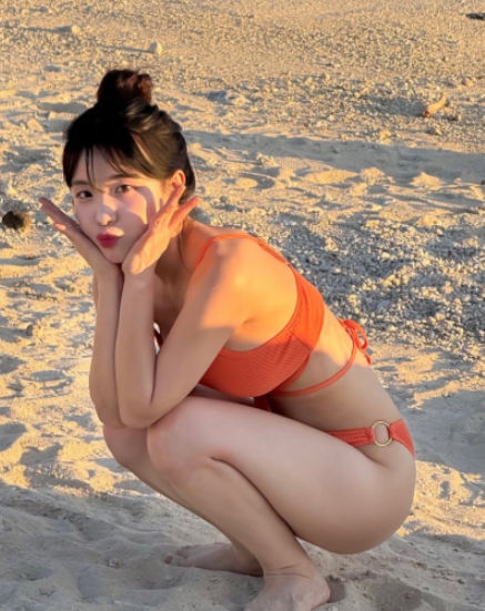  이다혜, 선셋 오렌지 비키니로 전 세계 팬심 저격 “이건 화보 그 자체!”