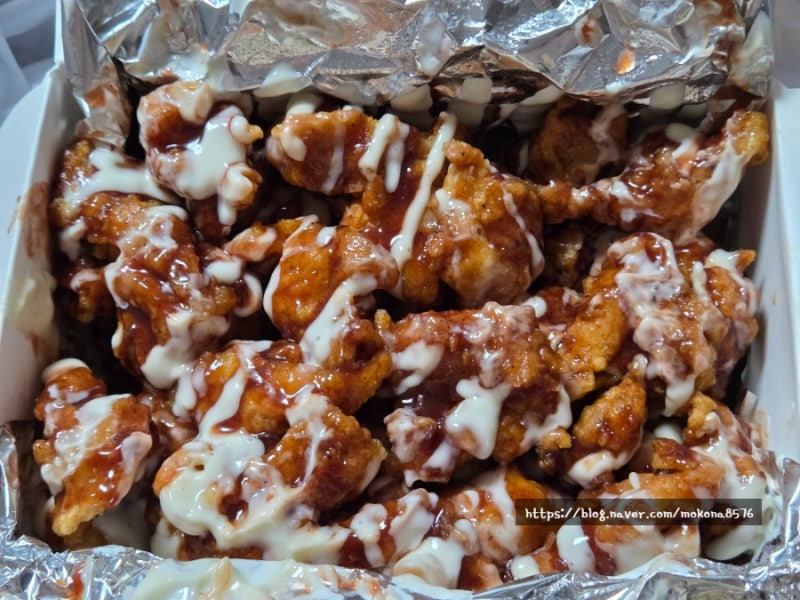 짠맛은 강했지만  순살은 먹기편했던 처갓집 슈프림양념치킨과 후라이드 닭다리